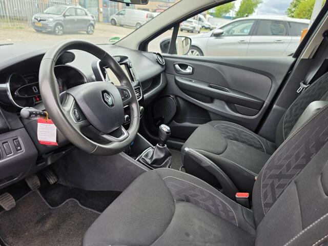 Renault CLIO 0.9 TCe Limited Navi/Cruise/Airco/PDC ?