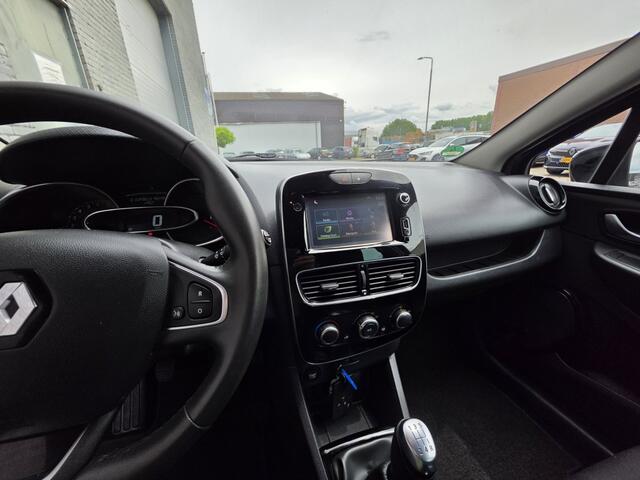 Renault CLIO 0.9 TCe Limited Navi/Cruise/Airco/PDC ?