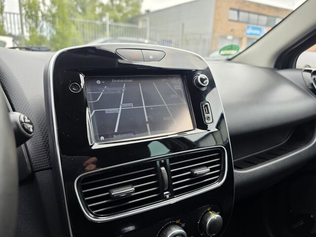 Renault CLIO 0.9 TCe Limited Navi/Cruise/Airco/PDC ?