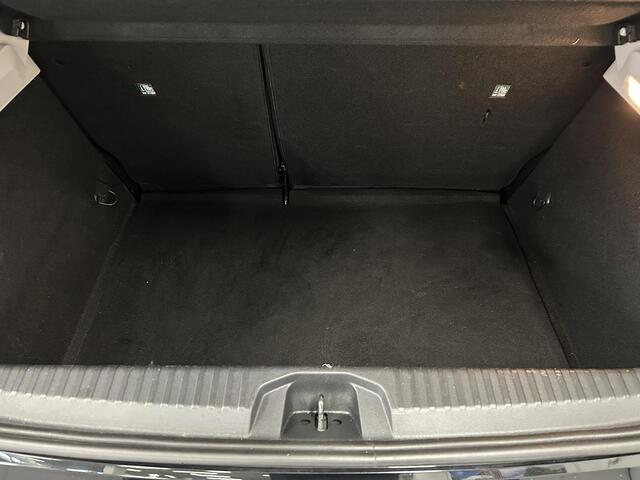 Renault CLIO 1.0 TCe Bi-Fuel Intens Navigatie | Parkeersensoren achter | LED | Keyless | Climate Control