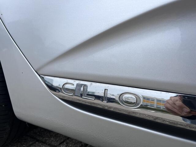 Renault CLIO 1.0 TCe Intens 100pk | Navigatie | Pack Style | Trekhaak Afneembaar
