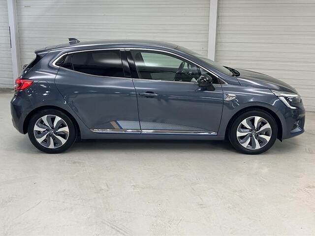 Renault CLIO 1.6 E-Tech Hybrid 140 Serie Limitee E-TECH Climate control / Trekhaak /incl. Winterset met wiel doppen / Navigatie / Applecarplay of Android auto /