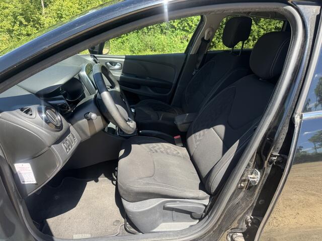 Renault CLIO Estate 1.5 dCi 90pk Limited *NAVI/AIRCO