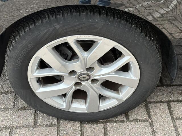 Renault CLIO Estate 0.9 TCe Limited | NAP | 100% dlr onderhouden | Trekhaak | Navigatie | Airco | Cruise Control | Key-less | Parkeersensoren | Lichtmetaal |