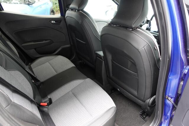 Renault CLIO 1.6 ETFH 145 TECHNO (2500 km !!! NL geleverd NIEUWSTAAT )