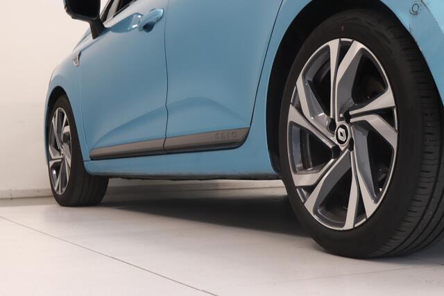 Renault CLIO 1.6 E-Tech Hybrid 140 R.S. Line | 360° Camera | Sportstoelen | 17"lichtmetaal | Stoelverwarming | Trekhaak |