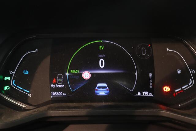 Renault CLIO 1.6 E-Tech Hybrid 140 R.S. Line | 360° Camera | Sportstoelen | 17"lichtmetaal | Stoelverwarming | Trekhaak |