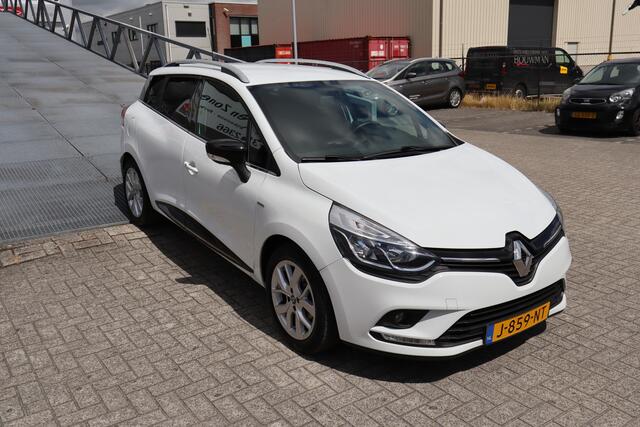 Renault CLIO Estate 0.9 TCe Limited Nederlandse auto! Navigatie/Parkeersensoren/Cruise control/Keyless/Bluetooth/Airco/Bass reflex audio/Elektrische ramen/Elektrisch verstelbare spiegels/16'' Lichtmetalen velgen.