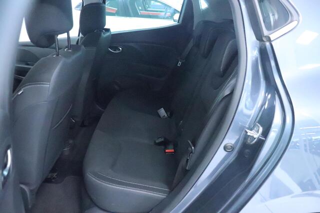 Renault CLIO Estate 0.9 TCe Limited | Airco | Parkeersensor | Cruise control | Navigatie |