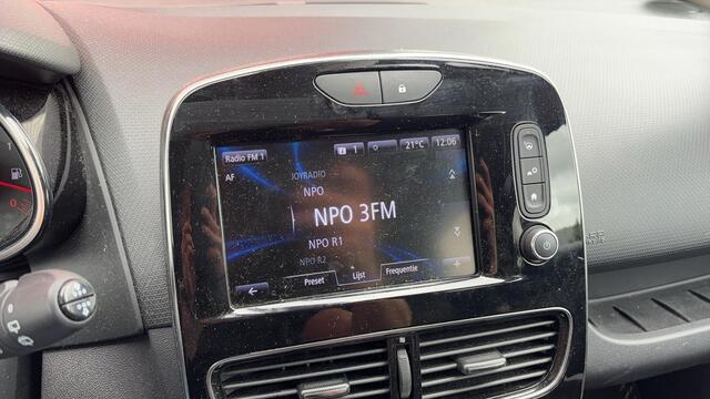 Renault CLIO Estate 0.9 TCe Bose FULL LED / KEYLESS / CAMERA / ANDROID AUTO / NAVI / CLIMA / PDC / BLUETOOTH / CRUISE / NL-AUTO
