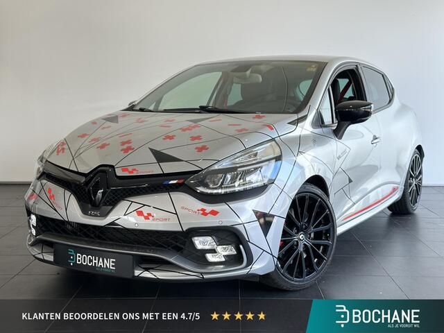 Renault CLIO 1.6 Turbo R.S. Trophy UNIEK! | ACHTERUITRIJCAMERA | STOELVERWARMING | AKRAPOVIC UITLAATSYSTEEM | BOSE AUDIOSYSTEEM |