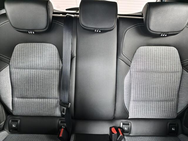 Renault CLIO 1.6 E-Tech Full Hybrid 145 Techno | Stoelverwarming | Navigatie | Climate Control | Camera |