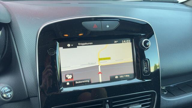 Renault CLIO Estate 0.9 TCe Limited CARPLAY / KEYLESS / NAVI / AIRCO / PDC / DAB+ / BLUETOOTH / CRUISE / NL-AUTO
