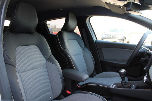 Renault CLIO 1.0 TCe 90 PK GPF techno | Pack City | Pack Look | Pack Techno |
