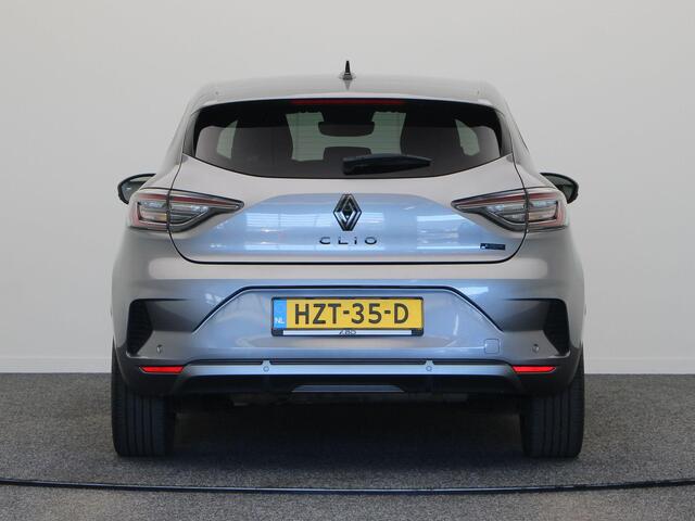 Renault CLIO 1.6 E-Tech Full Hybrid 145 esprit Alpine Stoelverwarming | Sportstoelen | Climate control | Dode hoek detectie | Parkeersensoren voor en achter |