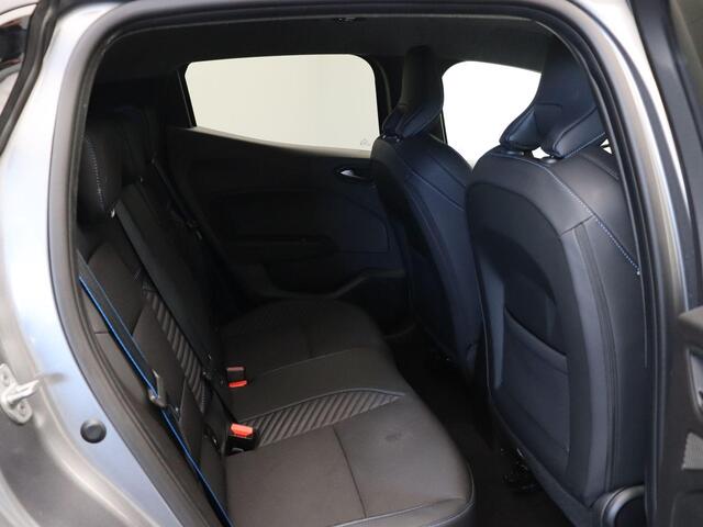 Renault CLIO 1.6 E-Tech Full Hybrid 145 esprit Alpine Stoelverwarming | Sportstoelen | Climate control | Dode hoek detectie | Parkeersensoren voor en achter |