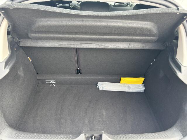 Renault CLIO 5DRS 0.9 TCe Zen Navigatie / Parkeersensors / All-Seasons
