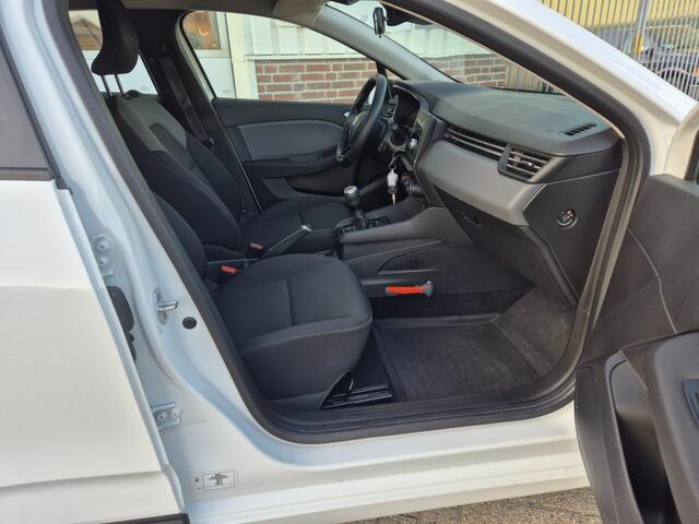Renault CLIO 1.0 TCe Life AC, PDC, All Season, NL Auto BTW.