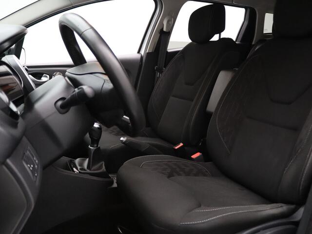 Renault CLIO Estate 90pk TCe Limited Apple Carplay/Android Auto | Climate