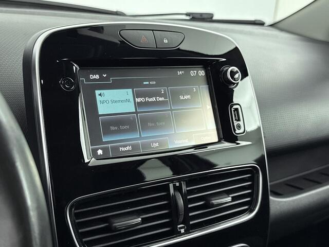 Renault CLIO Estate 0.9 TCe Intens 90PK | Trekhaak | LED Koplampen | Climate Control | Half-Lederen Bekleding | Parkeersensoren | Cruise Control