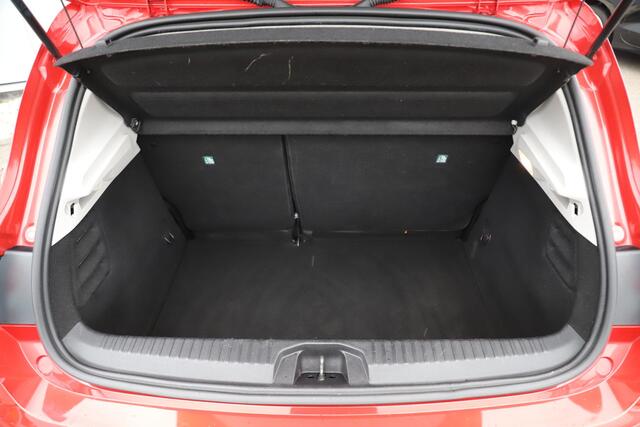 Renault CLIO 1.0 TCe Business Zen Navigatie Achteruitrijcamera Parkeersensors Airco Climate & Cruise Control LED