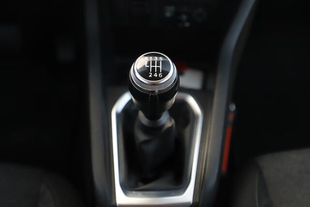 Renault CLIO 1.0 TCe Business Zen Navigatie Achteruitrijcamera Parkeersensors Airco Climate & Cruise Control LED