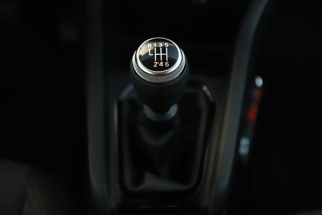 Renault CLIO 1.0 TCe Zen 16 inch LMV Navigatie Parkeersensors Airco Cruise Control LED Rijstrooksensor