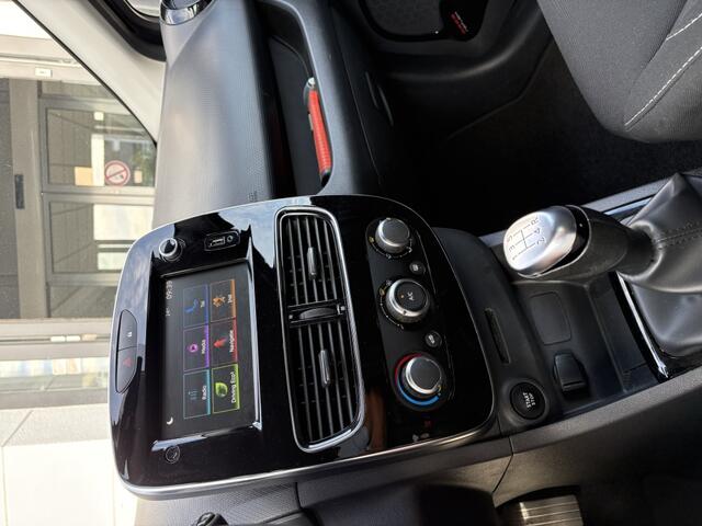 Renault CLIO Estate 0.9 TCe Limited, Keyless, Navigatie, LM. velgen