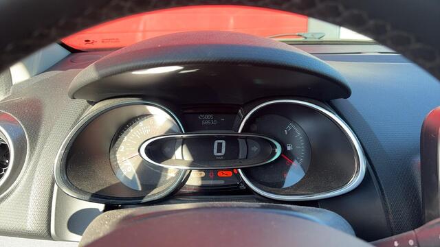 Renault CLIO 0.9 TCe Limited NAVI / AIRCO / PDC / BLUETOOTH / CRUISE / DAB+ / NL-AUTO