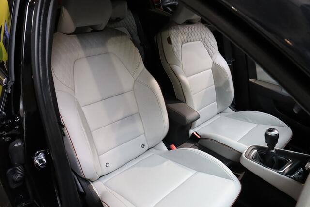 Renault CLIO TCe 90pk Initiale Paris