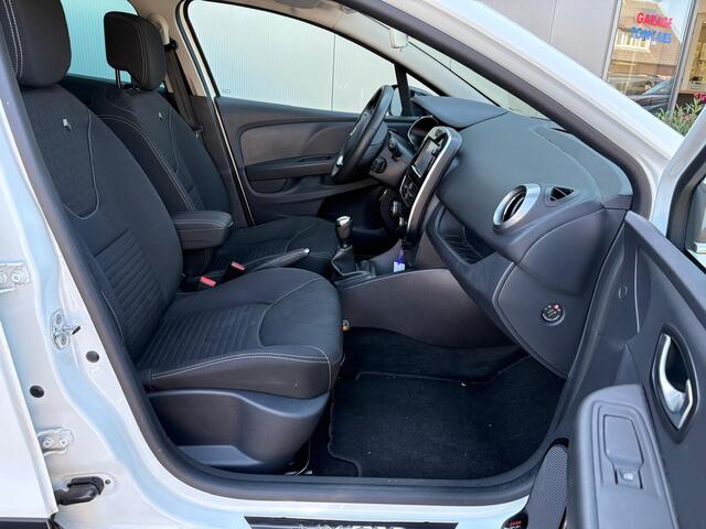 Renault CLIO 0.9 TCe Limited Navigatie/Bluetooth/Parkeerhulp/Cruise-control