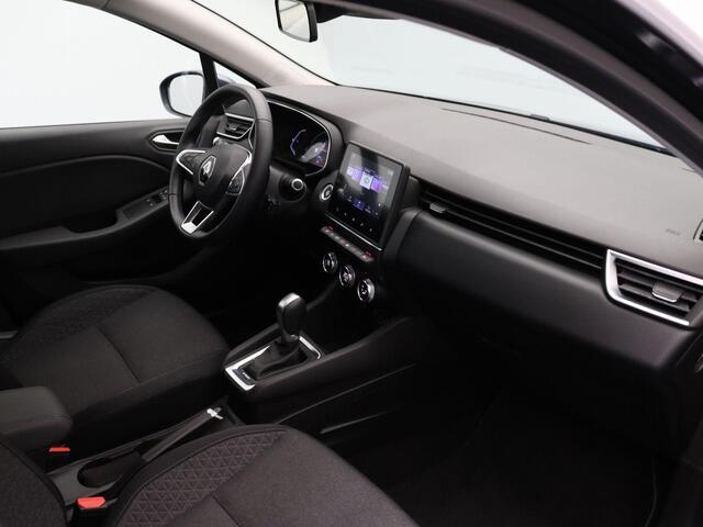 Renault CLIO 1.6 E-Tech Hybrid 140 Zen | Trekhaak | Stoelverwarming | Climate control | Cruise control | Parkeersensoren achter | Apple carplay/Android auto |