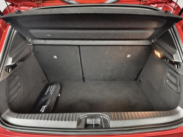 Renault CLIO 1.6 E-Tech Full Hybrid 145 Techno | Navigatie | Camera | All-Season Banden | Climate Control |