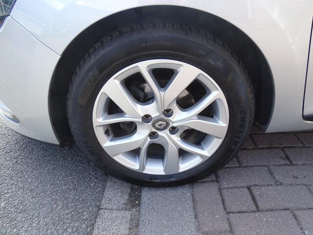 Renault CLIO Estate 0.9 TCe Limited