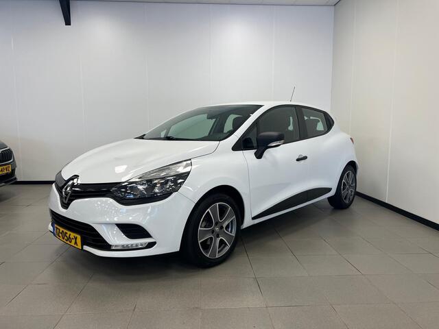 Renault CLIO 1.2 16V / 5-DEURS / NAVI / AIRCO /