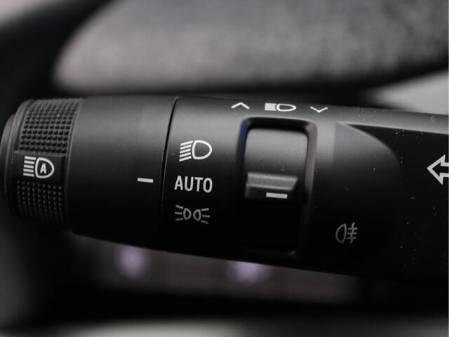 Renault CLIO 1.8 Hybrid 160 techno 360° Camera | Adapt. Cruise | Parkeersens. v+a | 18" velgen