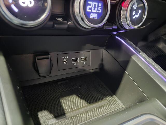 Renault CLIO 1.6 E-Tech Hybrid 140 Intens 360 camera | Android-Carplay | Half leder | Verw. stoelen-stuur | Parelmoer