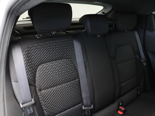 Renault CLIO TCe 115pk techno | Vijf jaar garantie | Stoelverwarming | 18" LMV | Blind spot warning |