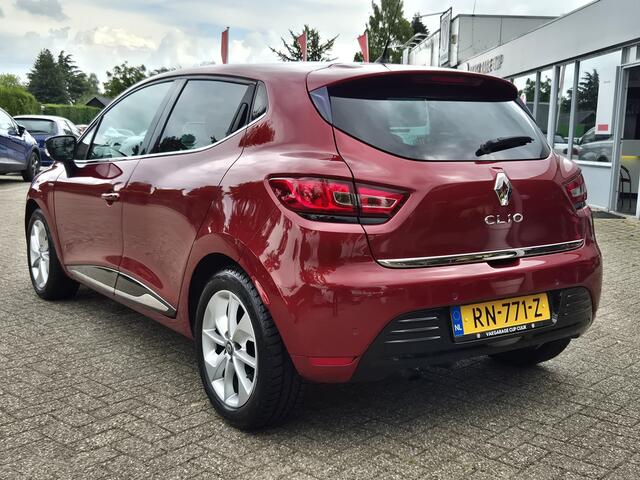 Renault CLIO 0.9 TCe Limited 5 DEURS / AIRCO / CRUISE CONTROL / 4 SEIZOENEN BANDEN / BOSE /