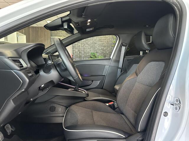 Renault CLIO 1.0 TCe 90 Techno | Sfeerverlichting | Achteruitrijcamera | Carplay | Cruise Control | Navigatiesysteem | LED Koplampen | LMV 17 |