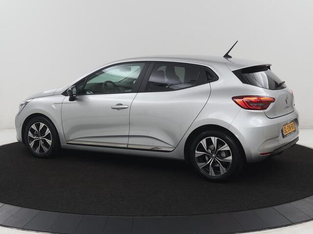 Renault CLIO 1.6 E-Tech Full Hybrid 145 esprit Alpine | SOH 93% | Cruise control | Climate control | Park assist | Navigatie | Bluetooth | Full LED