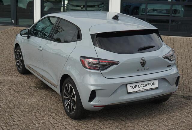 Renault CLIO 1.6 E-Tech Full Hybrid 145 Techno