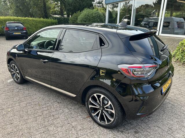 Renault CLIO 1.6 E-Tech Full Hybrid 145 techno