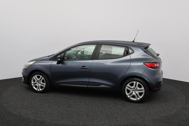 Renault CLIO 0.9 TCe Zen/ 64.000 KM! N.A.P!/ Facelift!/ DAB+/ Airco/ Cruise/ Elek. pakket/ Isofix/ Bluetooth/ AUX & USB/ Getint glas/ Metallic lak/ LED Dagrijverl.