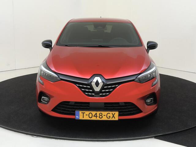 Renault CLIO 1.6 E-Tech Hybrid 145 PK Techno | Pack Advanced Safety | Pack Infotainment 9.3" | Pack Lightning | Apple Carplay/Android | cruise control | electronic climate control | lederen/stof bekleding | LED koplampen | lichtmetalen velgen 16" | navigatiesysteem |