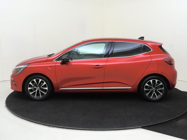 Renault CLIO 1.6 E-Tech Hybrid 145 PK Techno | Pack Advanced Safety | Pack Infotainment 9.3" | Pack Lightning | Apple Carplay/Android | cruise control | electronic climate control | lederen/stof bekleding | LED koplampen | lichtmetalen velgen 16" | navigatiesysteem |