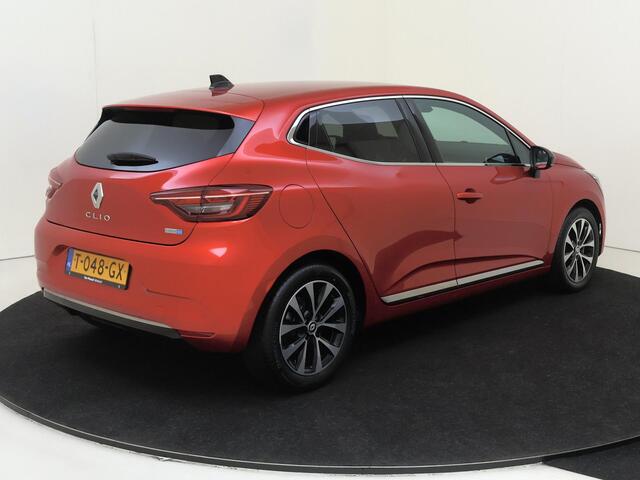Renault CLIO 1.6 E-Tech Hybrid 145 PK Techno | Pack Advanced Safety | Pack Infotainment 9.3" | Pack Lightning | Apple Carplay/Android | cruise control | electronic climate control | lederen/stof bekleding | LED koplampen | lichtmetalen velgen 16" | navigatiesysteem |