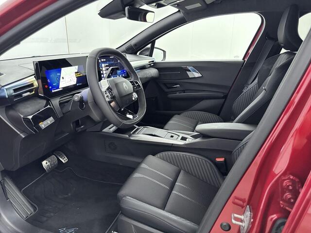 Renault CLIO 1.8 Hybrid 160Pk esprit Alpine | Google Navigatie | Apple & Android Carplay | 360 Camera | Harman Kardon Soundsystem | Parkeersensoren Voor en Achter | Adaptieve Cruise Control | Privacy Glas |