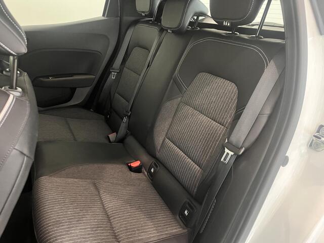 Renault CLIO 1.6 E-Tech Hybrid 140 Intens | Climate Control | Cruise Control | Parkeersensoren achter | Apple Carplay & Android Auto
