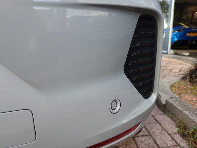 Renault CLIO V 1.6 E-Tech Hybrid Esprit Alpine Carplay, 360 camera, Bose, Stoel + stuurverwarming, 17 inch